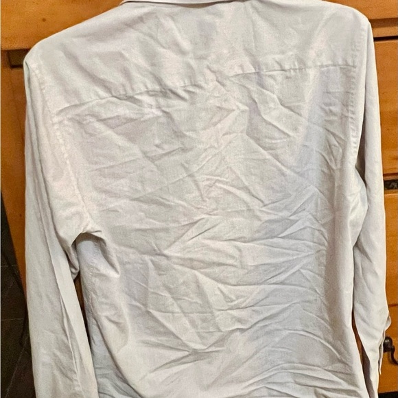 Alfani Mens Fitted Button Down Dress Shirt White With Tiny Red and Blue Stripes - Picture 3 of 3